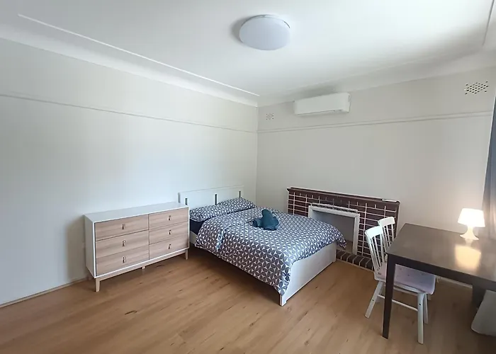 Spacious Room In Quiet And Cozy Home - E1