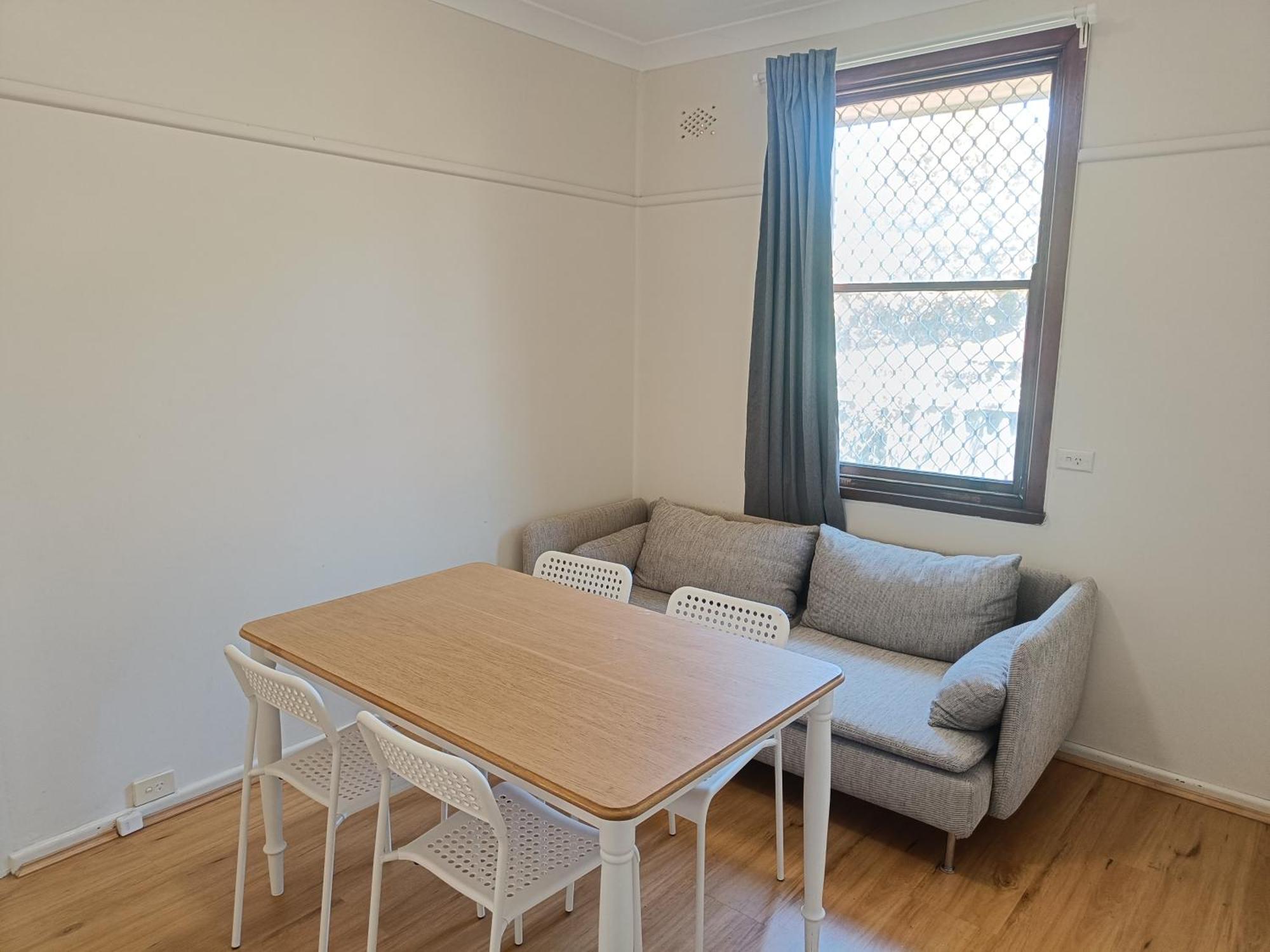 Spacious In Quiet And Cozy - E1 Sydney